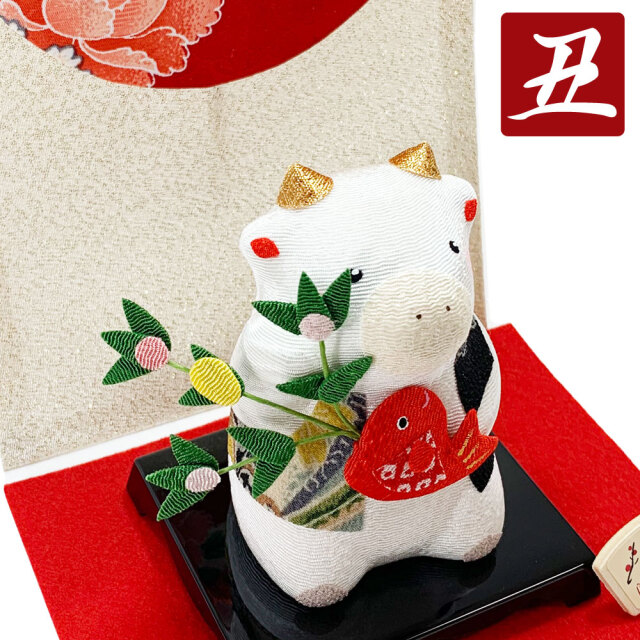 干支　丑年　牛　うし　ウシ　２０２１　令和３年　飾り　龍虎堂　リュウコドウ　日本